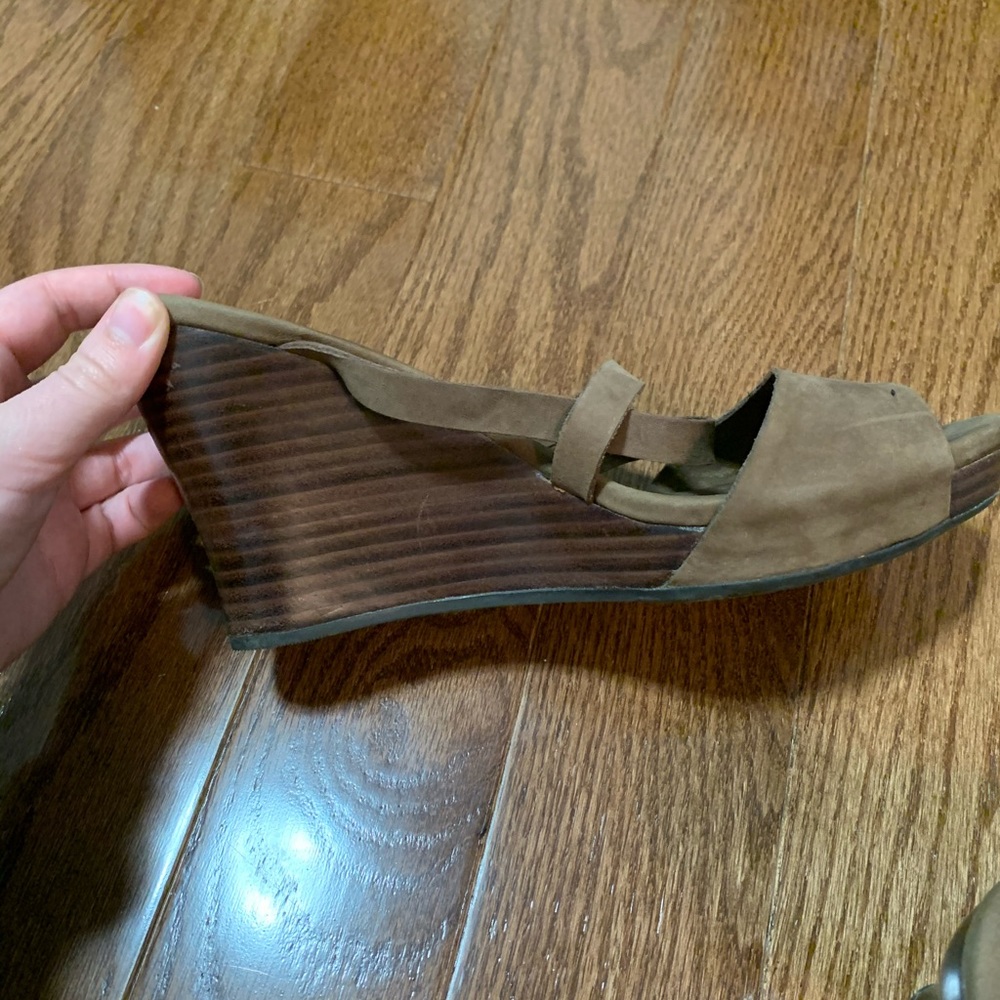 Ugg Wedges - Picture 2 of 3